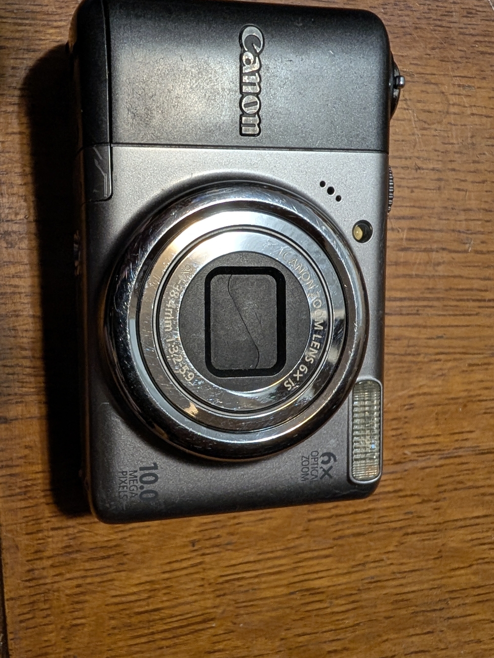 Canon Compact Powershot A2000IS Point-and-Shoot Camera in Metallic Gray